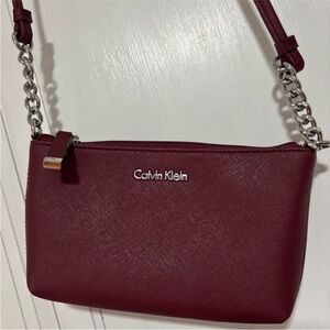 👜 Calvin Klein Deep Red Shoulder Bag with Silver Chain